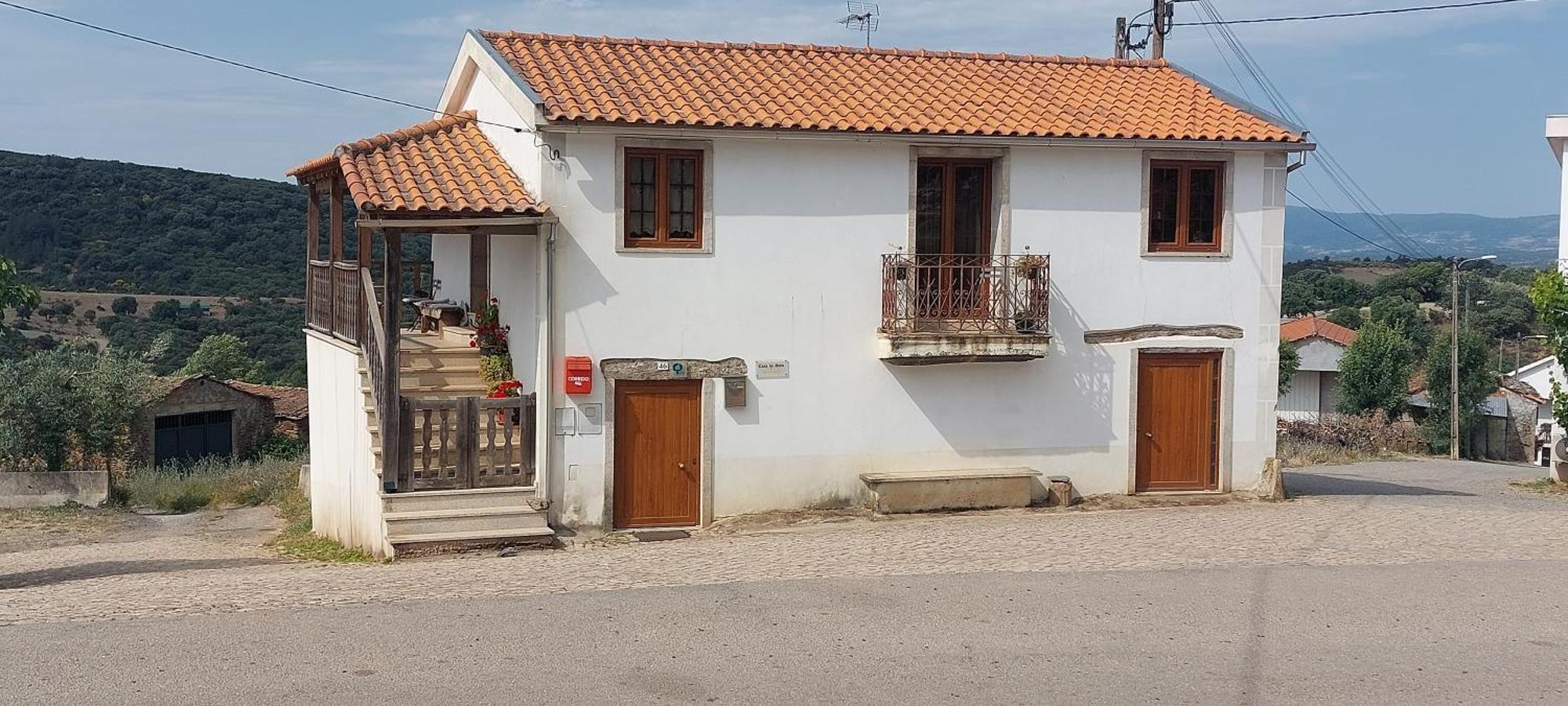 Casa Do Soto Guest House Milhao Bagian luar foto